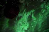 ASTRONAUTA A BORDO DE LA EEI COMPARTE INCREÍBLE VISTA AÉREA DE UNA AURORA BOREAL