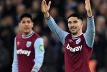 Carlos Soler y Edson Álvarez celebran gol de West Ham en el segundo partido de Premier League en el que se enfrentan futbolistas mexicanos.