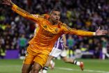 Kylian Mbappé celebra gol con Real Madrid en el partido ante Valladolid.