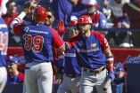 Peloteros de República Dominicana celebran carrera en 'El Nido de Los Águilas' de Mexicali.