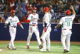 Jugadores de Charros celebrando.