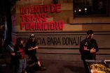 Colectivas de mujeres que trabajan en comercio ambulante en las inmediaciones de la Alameda Central protestas deteniendo el tráfico de eje central para que se resuelva e investigue el supuesto intento de feminicidio