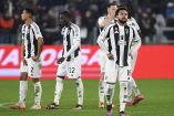 Jugadores de la Juventus con semblante triste.
