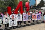 Familiares de los 43 normalistas desaparecidos encabezaron una marcha en la Ciudad de México para exigir justicia. Foto: Jorge González