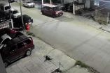Lanzan a un perrito de un tercer piso en Cancún