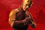 Daredevil con traje dorado en serie de streaming