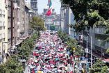 Integrantes de la CNTE hicieron plantón en el Zócalo y cumplieron su amenaza de marchar en principales vialidades de la CDMX provocando un severo caos vial. Foto: José Antonio García