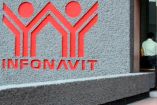 Logo del infonavit en una fachada
