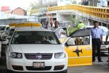 Taxistas del AICM advierten medidas.
