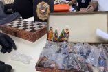 Descubren cocaína oculta en piezas de ajedrez en aeropuerto de Paraguay. VIDEO