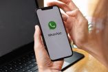 Así usan la cámara de tu celular en WhatsApp para robar tu dinero