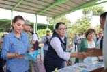 Evelyn Salgado y Rosa Icela Rodríguez entregan apoyos del programa Tianguis del Bienestar
