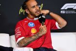 Lewis Hamilton en conferencia de prensa.
