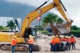 El 2 de junio comenzó la demolición de la Ciudad de las Artes, en Tepic; el gobierno estatal preten-de construir un estadio de futbol. Foto: Especial