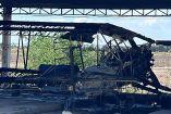 Avioneta incendiada en calles de Navolato, en Sinaloa