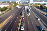 Transportistas bloquean la México–Puebla 