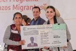 La gobernadora de Guerrero, Evelyn Salgado, encabeza la entrega de visas del programa ‘Lazos Migrantes’