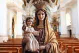 Virgen del Carmen: cuándo se celebra, qué se le pide y qué significa su escapulario / Pinterest / Canva