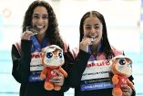 Alejandra Estudillo y Gabriela Agúndez con su medalla de plata.