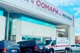 Ambulancia estacionada afuera de la Comisión Municipal de Agua Potable y Alcantarillado de Reynosa