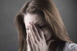 mujer llora