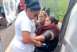Familiares de víctimas de explosión en Iztapalapa, enferman mientras esperan fuera del hospital