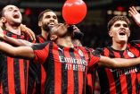 Christopher Nkuku celebrando su primer gol con el Milan.