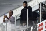 Neymar en las gradas del estadio Vila Belmiro.
