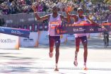 enson Kipruto y Alexander Mutiso cruzan casi al mismo tiempo la meta del Maratón de Nueva York 2025, en el final más ajustado de la historia de la prueba. (Reuters)