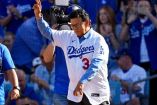 Fernando Valenzuela con el jersey de Dodgers.