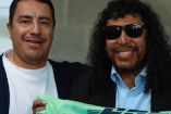 Efraín Juárez es respaldado por René Higuita