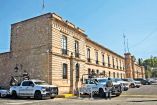 La Guardia Nacional resguardó el cuartel Morelos en la XXI Zona Militar en Morelia, durante la reunión de seguridad. Foto: AFP