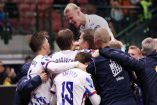 Erling Haaland celebra uno de sus goles en la victoria de Noruega sobre Italia en San Siro. (Foto: Reuters)