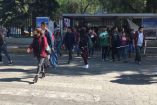 Estudiantes de la ESIA IPN Zacatenco son evacuados por llamada telefónica de amenaza de bomba