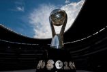 Trofeo de la Liga MX sobre la cancha del Estadio Azteca. (Mexsport).