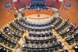 Recinto del Senado de la República y sus legisladores, en sesión.