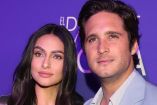 Diego Boneta y Renata Notni desfilan por la alfombra morada de la presentación de la película "El Padre De La Novia"