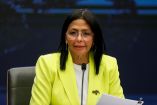La vicepresidenta y ministra de Petróleo de Venezuela, Delcy Rodríguez, se dirige a los medios de comunicación en Caracas, Venezuela. (Archivo)