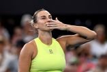 Aryna Sabalenka adjudica su buen nivel a la 'Batalla de los sexos' frente a Nick Kyrgios.