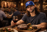 Bo Bichette se convirtió en el centro de una peculiar propuesta luego de que un restaurante de Toronto le ofreciera steaks gratis de por vida si decide renovar con el club.