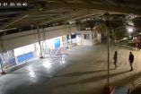 Videos y fotografías compartidas por un grupo de WhatsApp se puede apreciar que dentro del salón afectado había daños en el material de trabajo y pintas en el pizarrón.