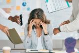 La desigualdad estructural, la pobreza, la violencia de género y la discriminación incrementan el riesgo de depresión en mujeres.