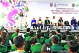 Alumnos de la Secundaria Diurna 148 Lao Tse, en Iztacalco, recibieron a la jefa de Gobierno, Clara Brugada.