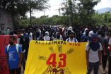 Protesta de familiares de los 43 normalistas de Ayotzinapa