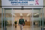 Los hospitales ofrecen atención al cáncer y algunos métodos para detectarlo a tiempo.