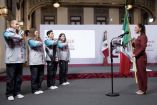 La presidenta Claudia Sheinbaum encabezó el abanderamiento de la delegación nacional.