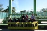 Padres piden reubicación de escuelas cercanas a refinería Dos Bocas