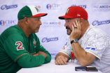 Lorenzo Bundy y Benjamín en la final de la Serie del Caribe, un duelo que vuelve a enfrentar a los dos managers más exitosos de los últimos dos años en el beisbol mexicano