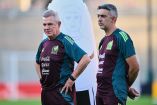 Javier Aguirre junto a Toni Amor, quien ahora suena para dirigir en España, cambiando la dinámica en la Selección Mexicana