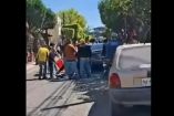 Los hechos se registraron en la intersección de las calles 5 de Mayo y Morelos, donde el sujeto atacó a dos personas que se encontraban en un paradero del transporte público.